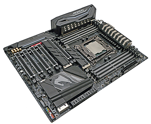 mobo_gigabyte_1.jpg