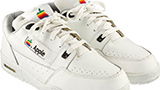 Le scarpe da tennis Apple degli anni '90 in vendita su eBay a 15 mila dollari
