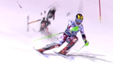 Un drone precipita e sfiora Marcel Hirscher durante una gara della Coppa del Mondo di Sci