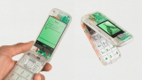 Dagli anni '90 al futuro: HMD e Heineken lanciano il "The Boring Phone" trasparente e retrò