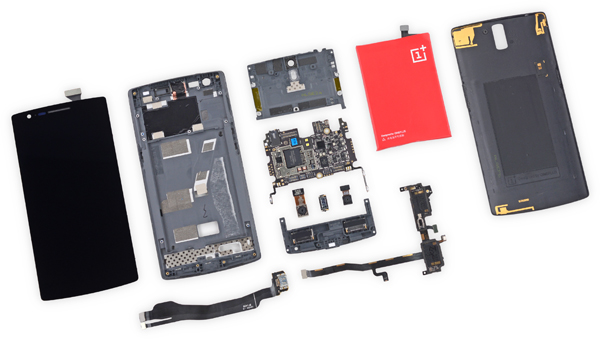 OnePlus One, immagine componenti interne