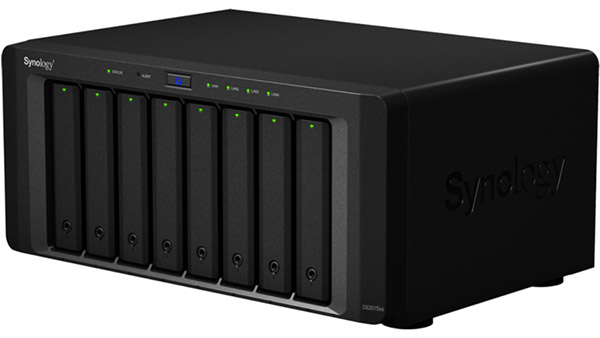 synology_ds2015xs_2.jpg (25847 bytes)