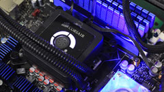 Corsair H100, raffreddamento a liquido per CPU