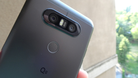 LG Q8: la recensione dello smartphone con ''doppio'' display