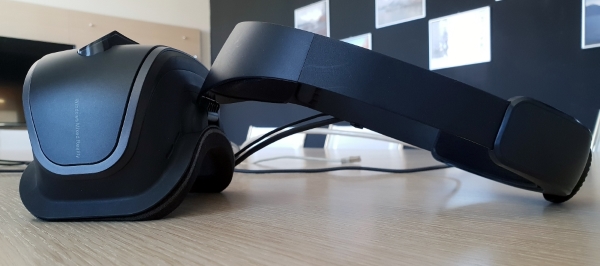Lenovo Explorer
