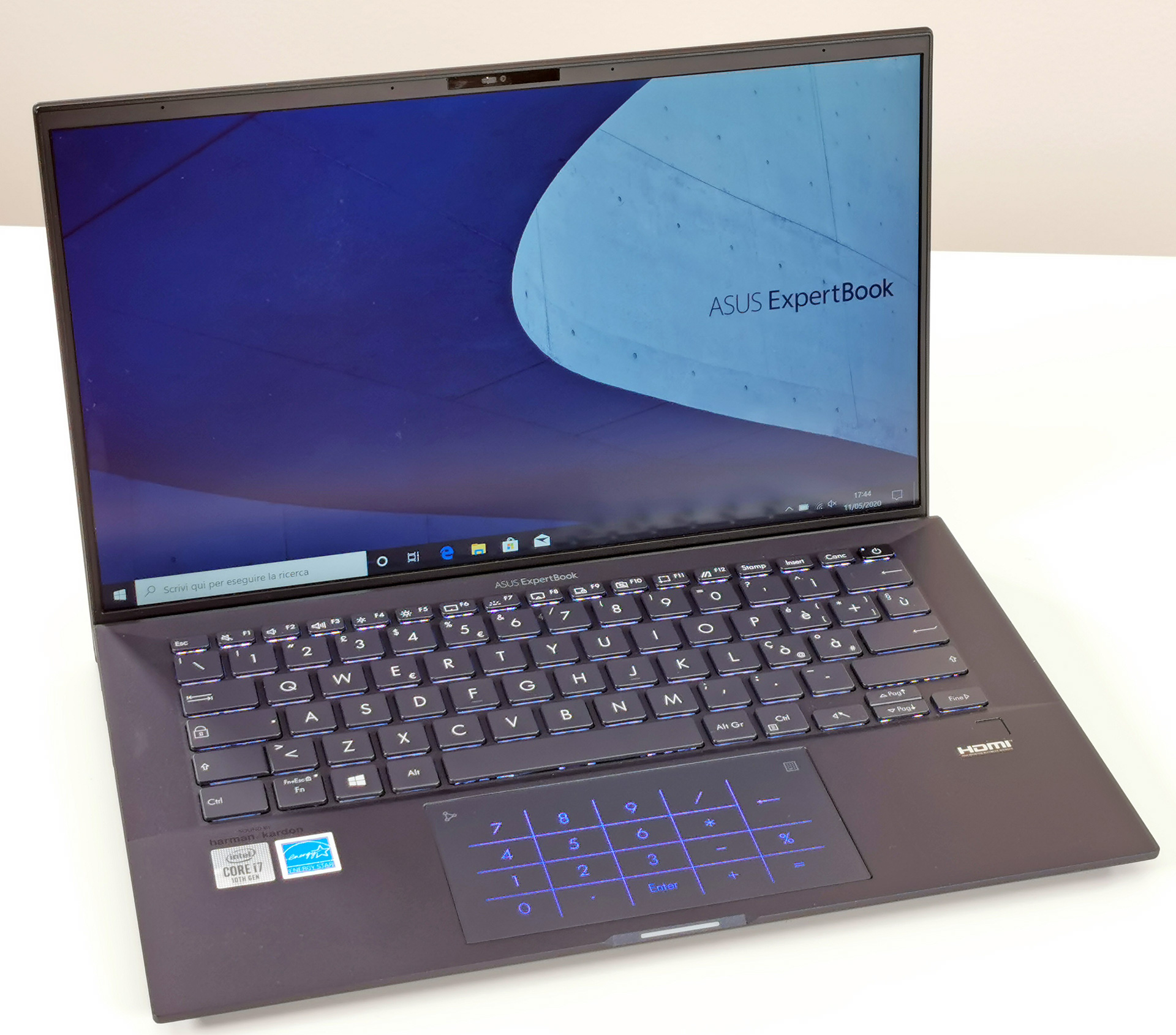 ASUS ExpertBook B9450: il notebook con l'autonomia da record