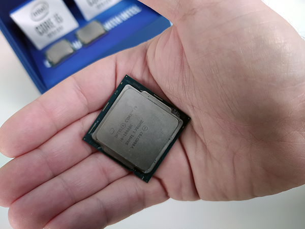 intel-core-i9-10900K-foto1