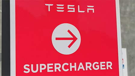 Supercharger: le ricariche veloci di Tesla e la loro integrazione nell'ecosistema