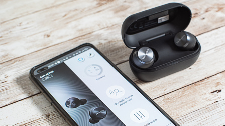 Technics AZ70W True Wireless Stereo con buona qualità audio e noise cancelling