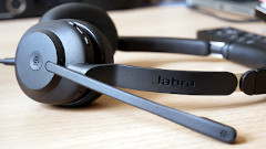 Recensione Jabra Evolve2 30: le cuffie per lo smart working che supportano Microsoft Teams