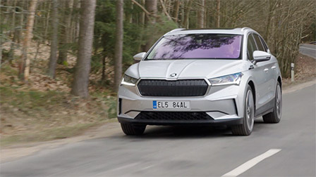 Skoda Enyaq: test drive del SUV elettrico da 520km di autonomia