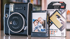 Instax Mini 40: elogio della fotografia imperfetta, ma eterna. La recensione