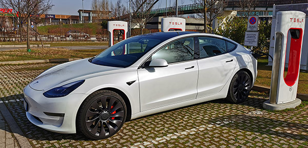 Tesla model 3 standard performance discount