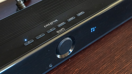 Creative SXFI Carrier, la soundbar che si usa anche con le cuffie!