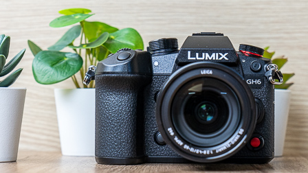 Panasonic Lumix GH6: la mirrorless video compatta definitiva?