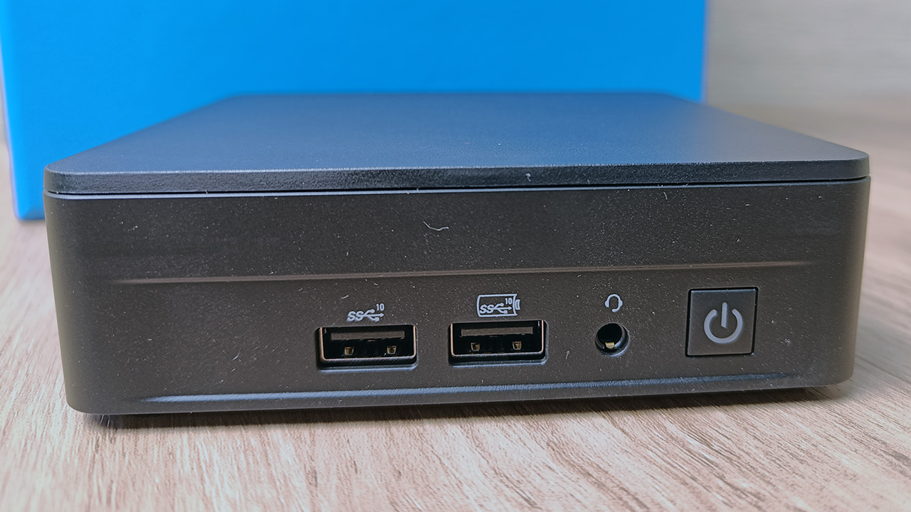 Intel NUC 12 Pro, a tu per tu con il mini PC Wall Street Canyon