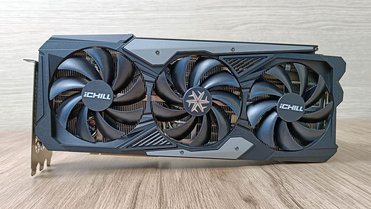 INNO3D GeForce RTX 4080 e 4070 Ti iChill X3 in prova: gemelle diverse
