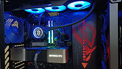 ROG Hyperion GR701, il case di ASUS che non passa certo inosservato