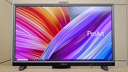 ASUS ProArt PA32DC, OLED 4K con colorimetro motorizzato