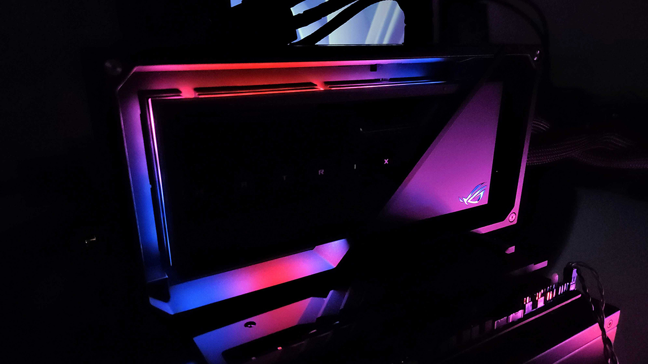 ASUS ROG Matrix RTX 4090, una scheda video d'elite raffreddata a liquido