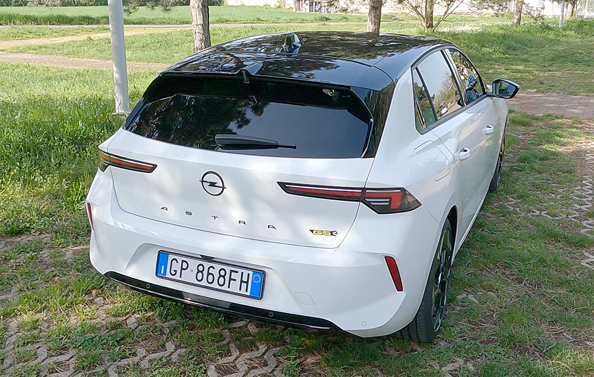 Opel Astra GSE