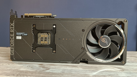 ASUS ROG Astral GeForce RTX 5090 OC: esagerata in tutto
