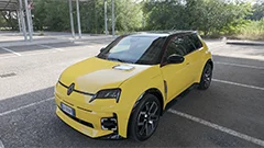 Renault 5 elettrica al giudizio definitivo: solo stupore iniziale o premi meritati?