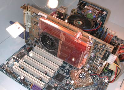 gigabyte_geforce_fx_s.jpg (31512 bytes)