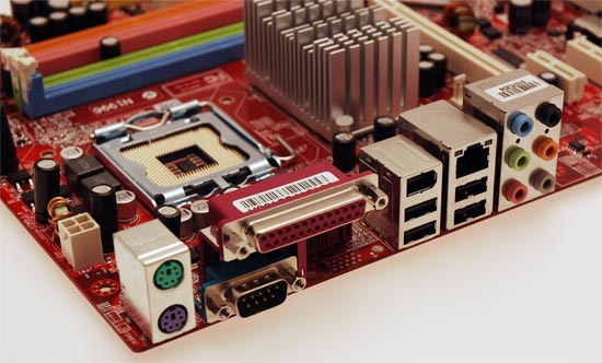mobo_2_s.jpg (43372 bytes)