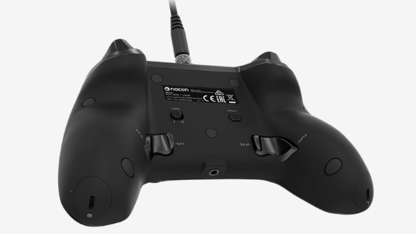 Nacon Revolution Pro