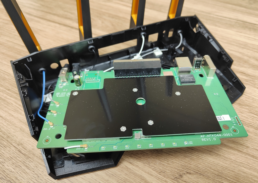 ASUS TUF Gaming AX4200