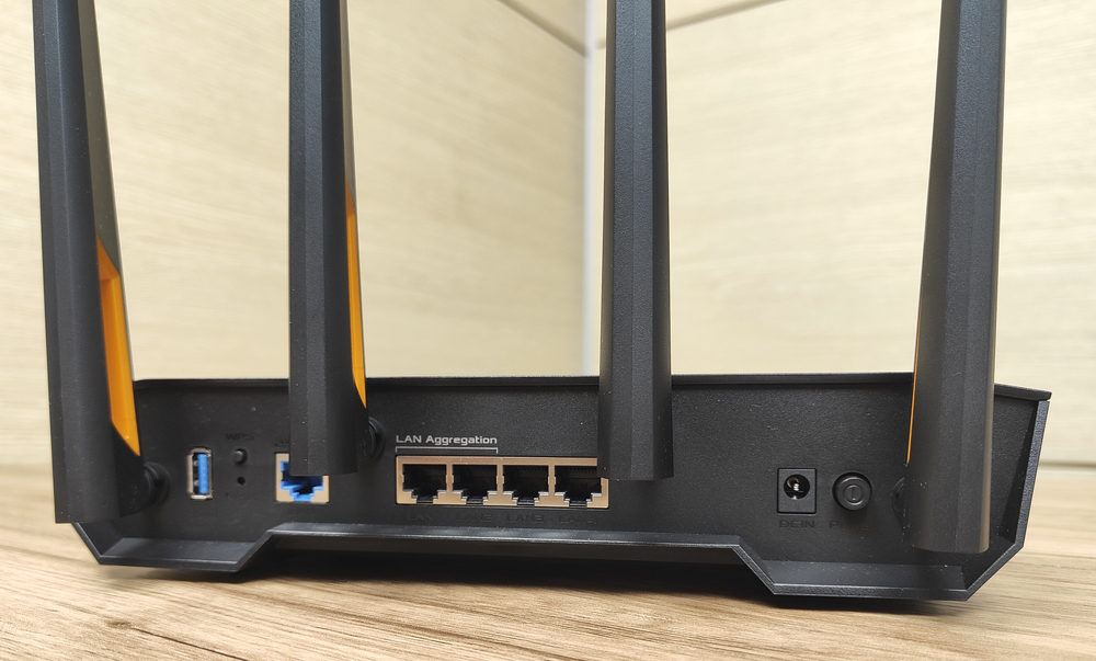 ASUS TUF Gaming AX4200