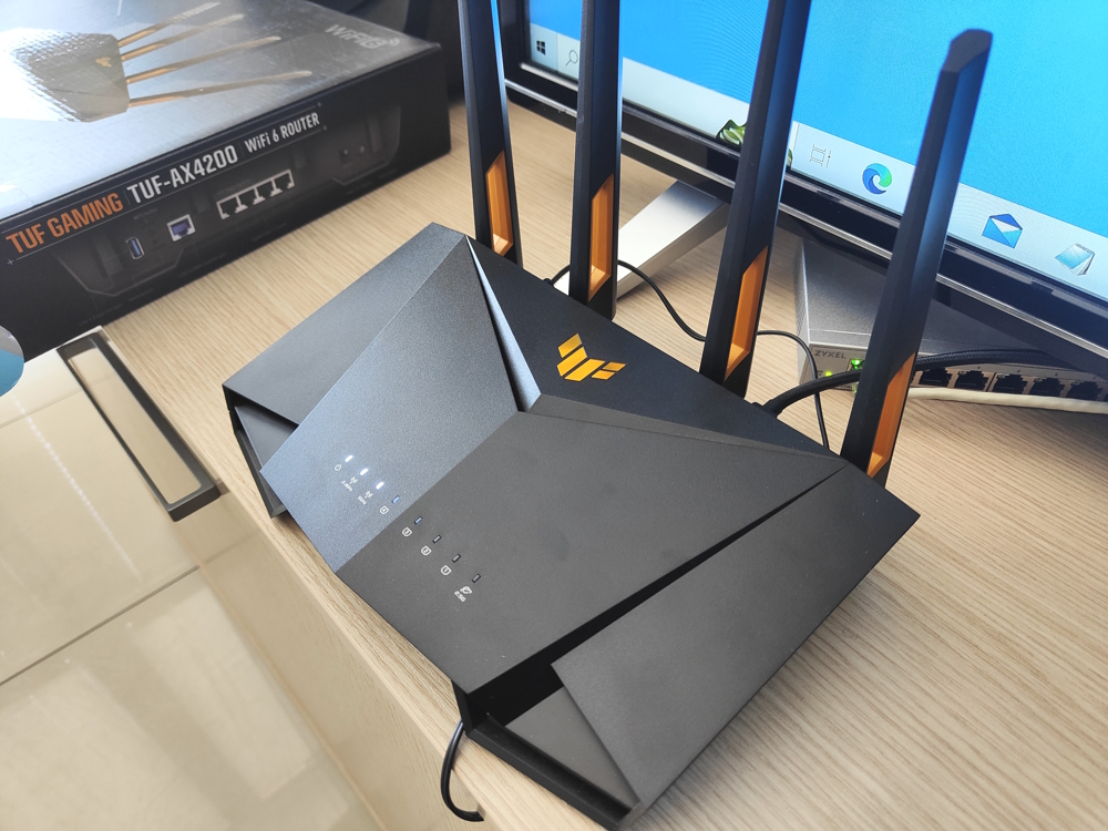 ASUS TUF Gaming AX4200