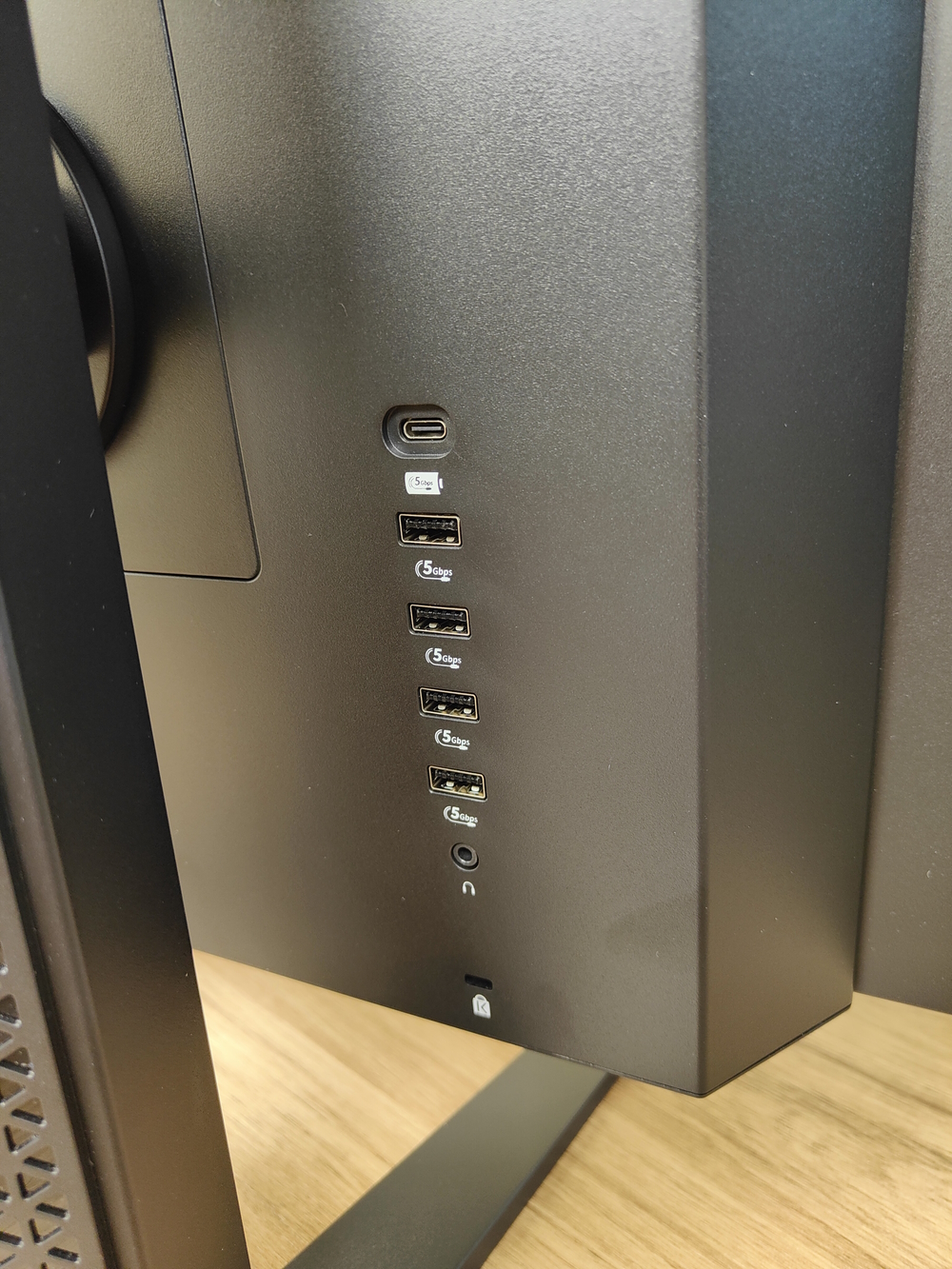 Corsair Xeneon 27QHD240