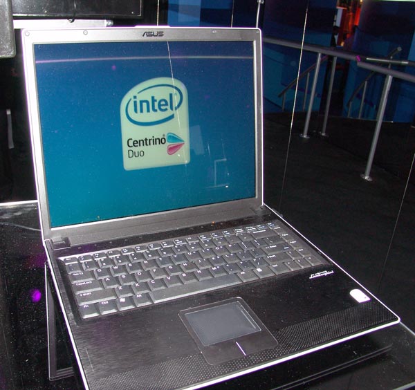 centrino_1.jpg (63192 bytes)