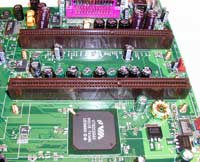 tyan_slot.jpg (10024 byte)