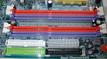 gigabyte_scheda_5_s.jpg (21133 bytes)