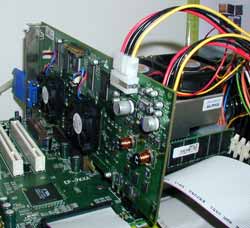 voodoo5_scheda_montata.jpg (11558 byte)