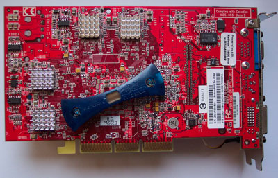 his_9800pro_scheda2_s.jpg (46599 bytes)