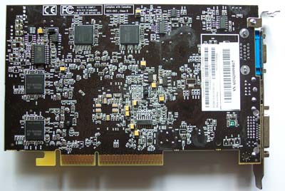 sapphire_9600xt_scheda2_s.jpg (29935 bytes)