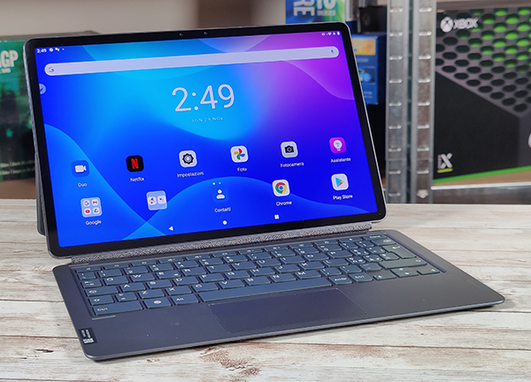 Lenovo Tab P11 Pro, un tablet di qualità con display OLED e tastiera  inclusa. La recensione