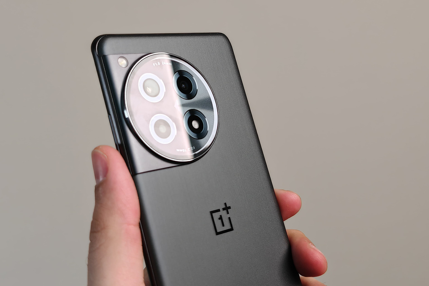 Recensione OnePlus 12R