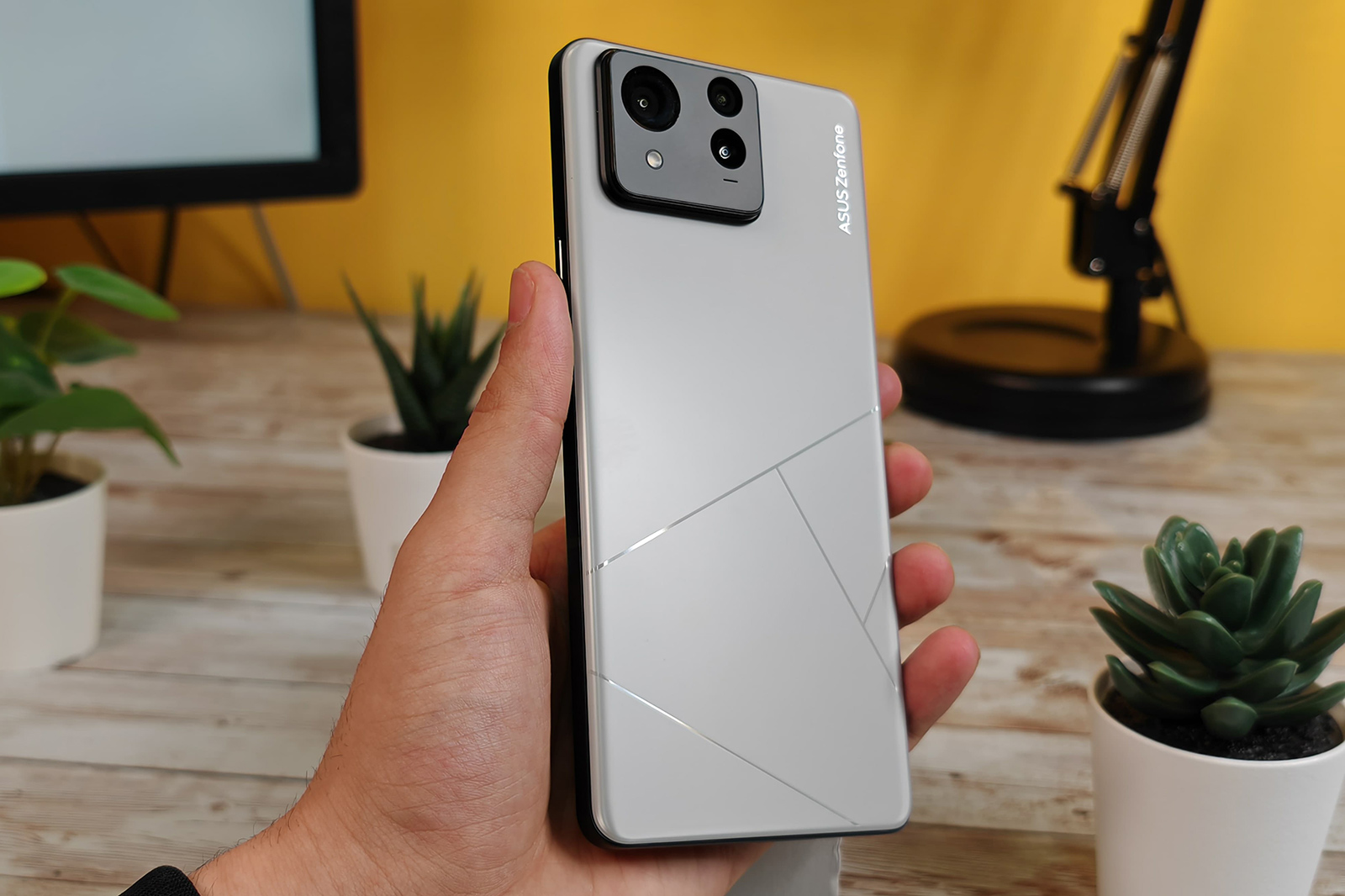 Recensione ASUS Zenfone 11 Ultra