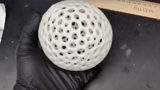 Ecco come funziona la resina schiumosa stampata in 3D e che si espande fino a 40 volte