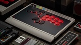 8BitDo Arcade Controller Pro &egrave; il sogno degli appassionati di picchiaduro