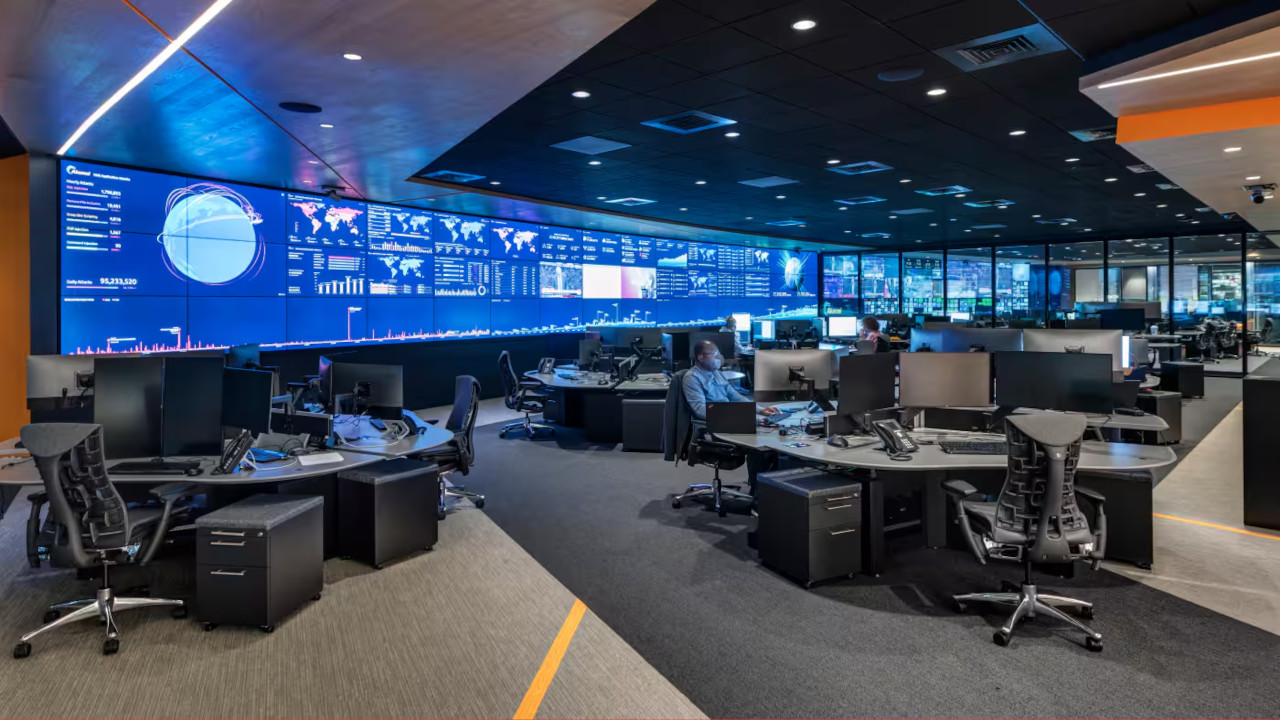 Akamai punta sull’IA: alla scoperta delle nuove soluzioni per l’inferenza e la sicurezza dell’intelligenza artificiale