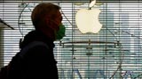 Apple rinvia di nuovo il ritorno in ufficio dei dipendenti offrendo un bonus di 1000$