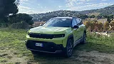 Primo contatto con nuova Jeep Compass elettrica: bella e comoda anche in off-road