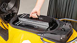 Non solo cinquantini: Continental e Varta hanno una batteria rimovibile per moto più potenti