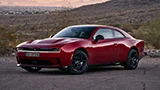 La nuova Dodge Charger arriva in Italia: elettrica o termica, sempre con potenza da vendere